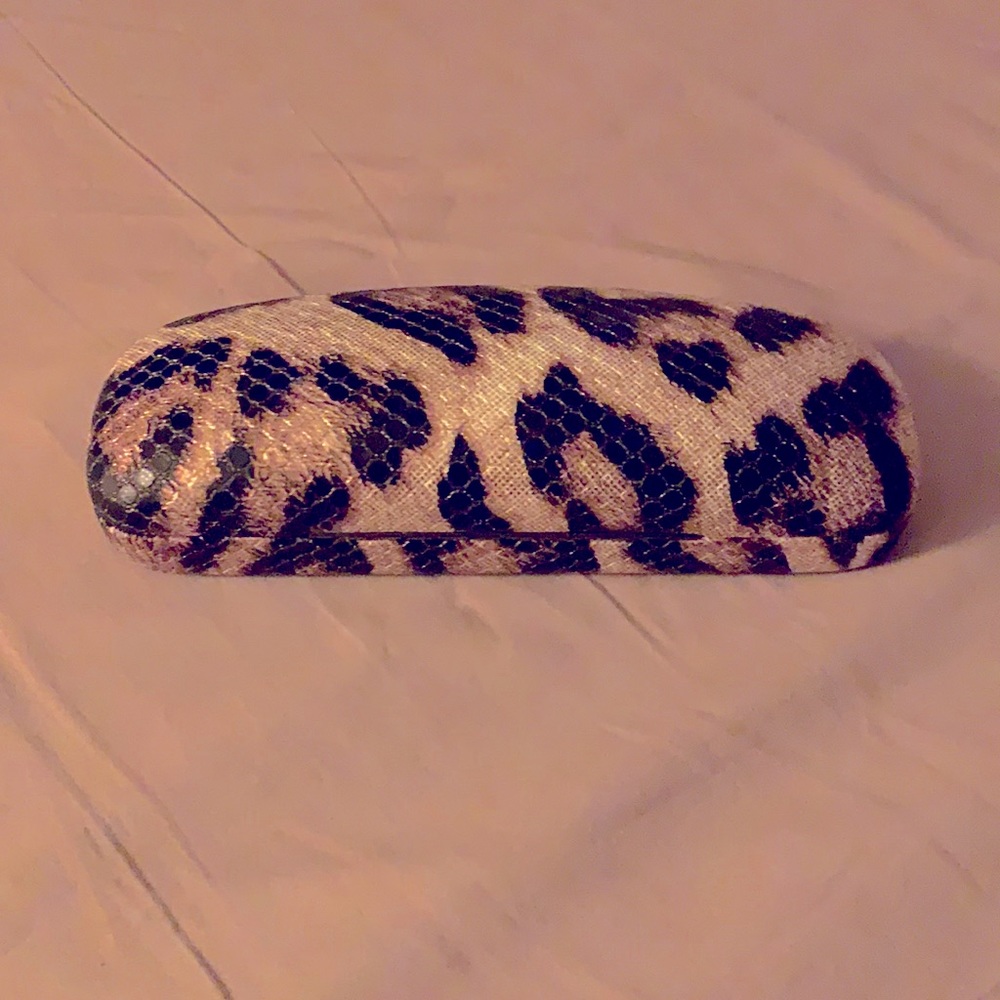 FOSTER GRANT SOFIA VERGARA GLASSES CASE